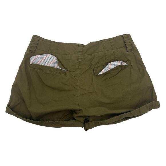 Nike Women’s Green Rolled Cuff Shorts With Pockets Size 4 - Picture 2 of 4